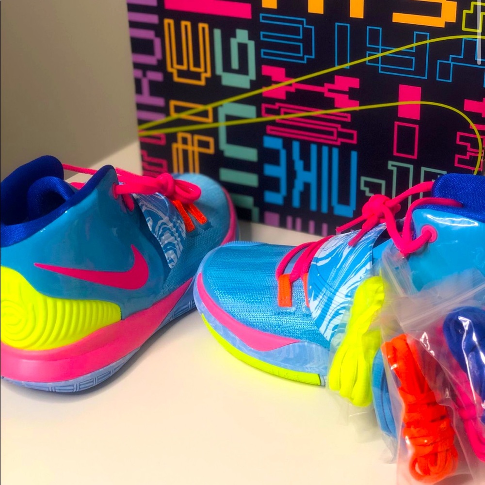 KYRIE 6 Pool Sneakers